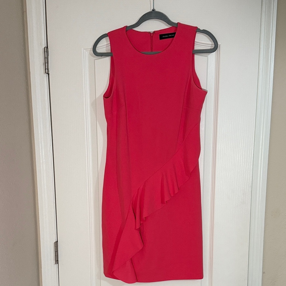 Elegant Pink Sleeveless Dress